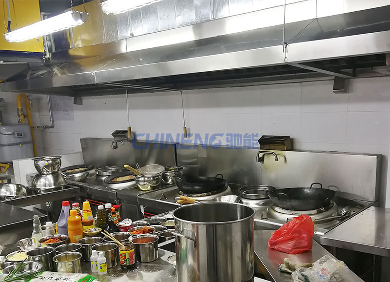 臘么香土菜館餐飲廚房烹飪區