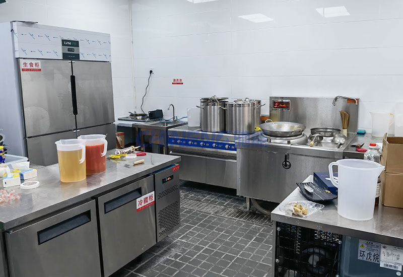 御牛師和牛自助火鍋連鎖餐飲烹飪區