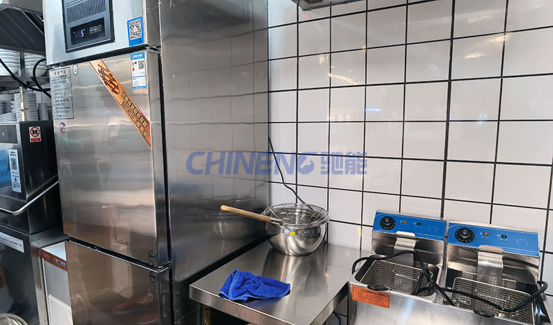 甘食記成都肥腸粉烹飪間設備